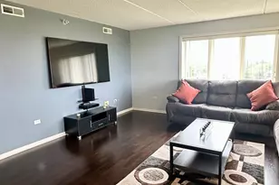 390 S Western Ave, Des Plaines, IL 60016 - Photo 4
