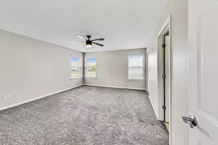 1686 Buckingham Dr, Des Plaines, IL 60016 - Photo 16