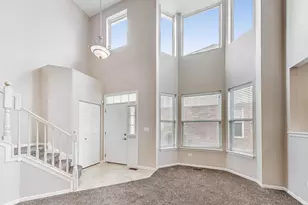 1686 Buckingham Dr, Des Plaines, IL 60016 - Photo 6