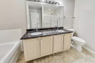 1686 Buckingham Drive, Des Plaines, IL 60016 - Photo 20
