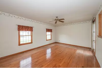 1404 Halifax Drive, Mundelein, IL 60060 - Photo 10
