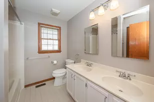 1404 Halifax Dr, Mundelein, IL 60060 - Photo 36
