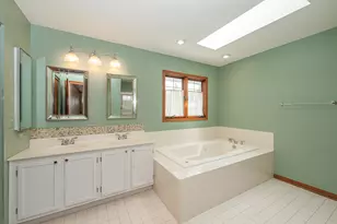 1404 Halifax Dr, Mundelein, IL 60060 - Photo 26