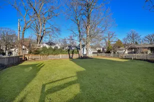 541 Park Row, Glen Ellyn, IL 60137 - Photo 28