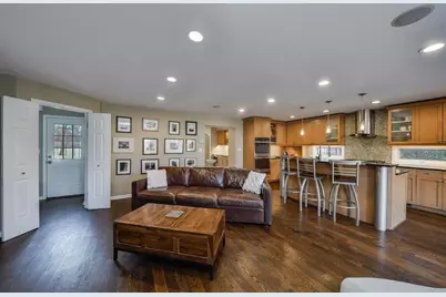 541 Park Row, Glen Ellyn, IL 60137 - Photo 12
