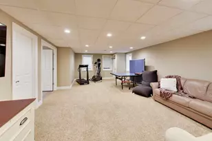 213 Justins Ct, Vernon Hills, IL 60061 - Photo 64