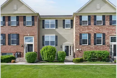 1563 Deer Pointe Drive, South Elgin, IL 60177 - Photo 2