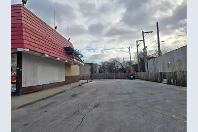 [Address not provided], Chicago, IL 60609 - Photo 6