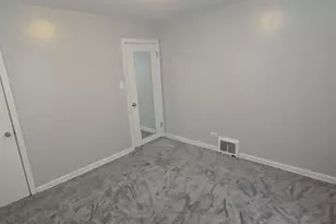 201 Broadway Ave, Chicago Heights, IL 60411 - Photo 10