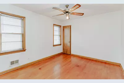 6317 N Lowell Avenue, Chicago, IL 60646 - Photo 14