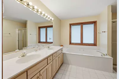 406 Woodview Drive, Prospect Heights, IL 60070 - Photo 20