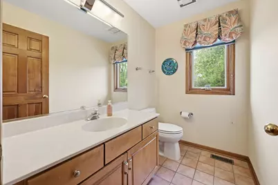 406 Woodview Drive, Prospect Heights, IL 60070 - Photo 14