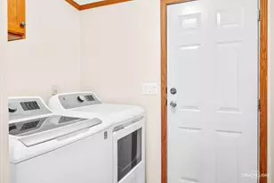 463 Meadowlark Cir, Sandwich, IL 60548 - Photo 10