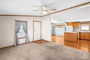 463 Meadowlark Cir, Sandwich, IL 60548 - Photo 4