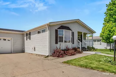 463 Meadowlark Circle #B, Sandwich, IL 60548 - Photo 2