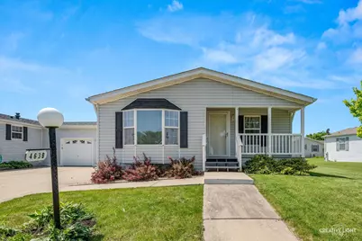 463 Meadowlark Circle #B, Sandwich, IL 60548 - Photo 1