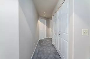 1715 Pavilion Way, Park Ridge, IL 60068 - Photo 18