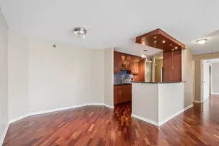 195 N Harbor Dr, Chicago, IL 60601 - Photo 4