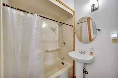 [Address not provided], Burbank, IL 60459 - Photo 12