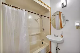 [Address not provided], Burbank, IL 60459 - Photo 12