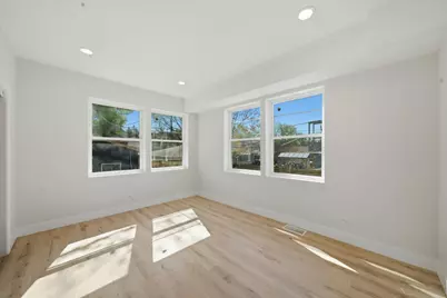 939 N Harding Avenue, Chicago, IL 60651 - Photo 12