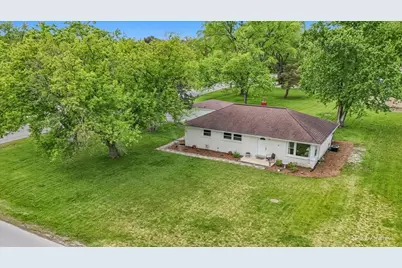 902 W Stonemill Avenue, Addison, IL 60101 - Photo 4