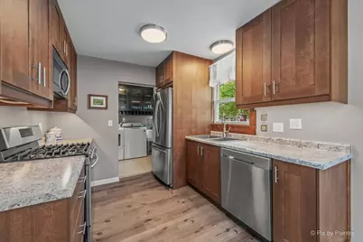 902 W Stonemill Avenue, Addison, IL 60101 - Photo 10