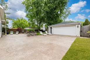 275 Plainview Dr, Bolingbrook, IL 60440 - Photo 20