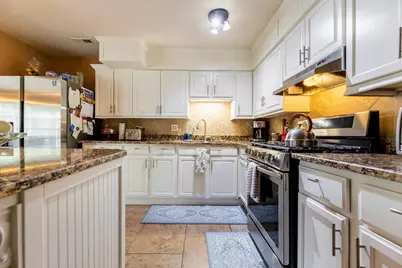 275 Plainview Drive, Bolingbrook, IL 60440 - Photo 6