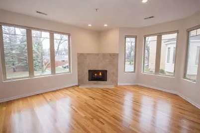 8900 31st Street #18, Brookfield, IL 60513 - Photo 2