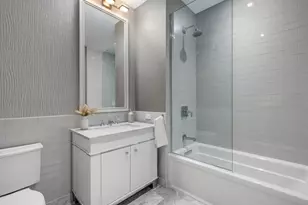 451 E Grand Ave, Chicago, IL 60611 - Photo 20