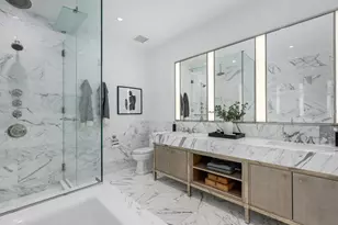 451 E Grand Ave, Chicago, IL 60611 - Photo 14