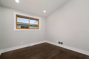 8429 Mason Ave, Morton Grove, IL 60053 - Photo 10