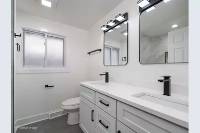 8429 Mason Avenue, Morton Grove, IL 60053 - Photo 12
