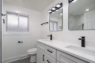 8429 Mason Ave, Morton Grove, IL 60053 - Photo 12