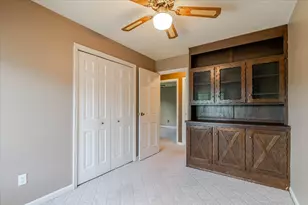 907 S Quincy St, Clifton, IL 61727 - Photo 20