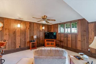 907 S Quincy St, Clifton, IL 61727 - Photo 24