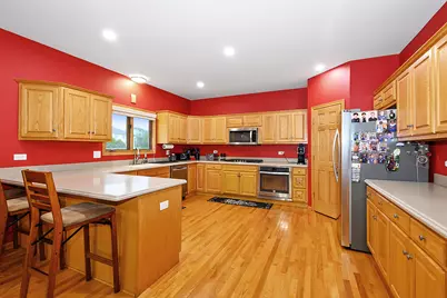 815 Meadow Path, Manteno, IL 60950 - Photo 6