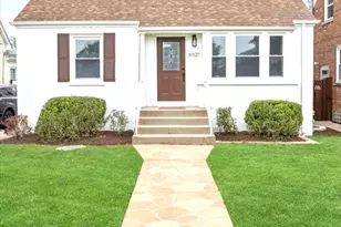 10527 S Albany Ave, Chicago, IL 60655 - Photo 2