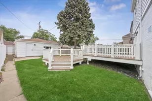10527 S Albany Ave, Chicago, IL 60655 - Photo 4