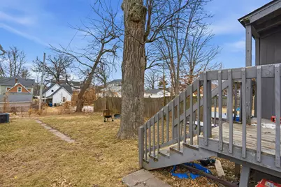 327 E 11th Street, Davenport, IA 52803 - Photo 20