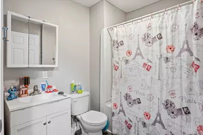 327 E 11th Street, Davenport, IA 52803 - Photo 12