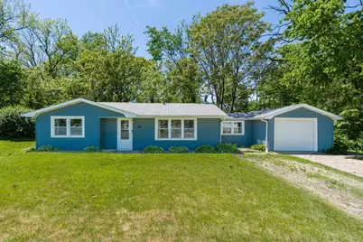 427 14th Avenue, Silvis, IL 61282 - Photo 1