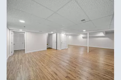2021 Dauntless Drive, Glenview, IL 60026 - Photo 24