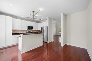 2021 Dauntless Dr, Glenview, IL 60026 - Photo 8