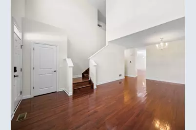 2021 Dauntless Drive, Glenview, IL 60026 - Photo 4