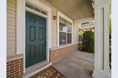 2021 Dauntless Drive, Glenview, IL 60026 - Photo 2