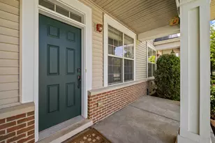 2021 Dauntless Dr, Glenview, IL 60026 - Photo 2