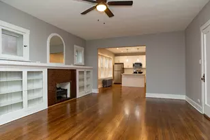 4819 W Cornelia Ave, Chicago, IL 60641 - Photo 2