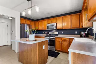 3906 Brookfield Dr, Champaign, IL 61822 - Photo 12